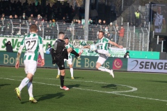 18. Spieltag: Preußen Münster - Fürth. Ex-Jorrit Hendrix artistisch.