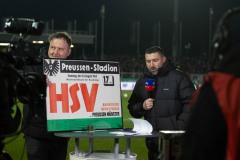 21. Spieltag: SCP - HSV. Dieses alte Plakat aus der Bundesliga-Zeit hat sonst seinen Platz im Büro des Pressesprechers.