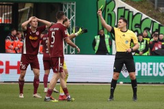 23. Spieltag: Preußen Münster - SSV Jahn Regensburg 2:0. Nach dem 0:1 regten sich Regensburger erst einmal auf.