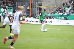 Preußen Münster - TSV Havelse 2:1. Traumtor durch Antonio Tikvic - hier nimmt er gerade Maß vor dem Torschuss.