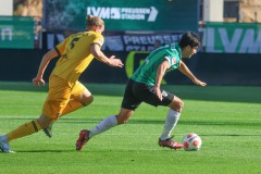SCP - Dynamo Dresden 2:2. Sertdemir am Ball.