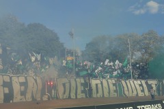 Leichter Nebel nach der Choreo in der Ostkurve.