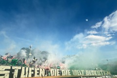 Fans in der Ostkurve beim Spiel gegen Hertha.