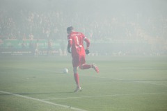 Leichter Nebel nach der Choreo in der Ostkurve.