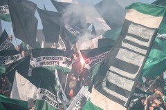 Fans in der Ostkurve beim Spiel gegen Hertha.