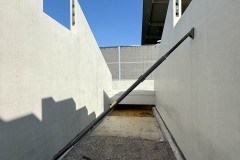 Offizieller Anpfiff zum Umbau des Preußenstadions am 28. März 2025.  Der Tunnel zum Gästesteherbereich,