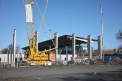 7. April 2025: Westtribüne im Bau.