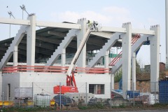Westtribüne am 14. April 2025.