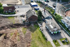 Blick die Gebäude von FANport (vorne rechts), Werkstatt und Geschäftsstelle (links) e am 1. Juni 2025