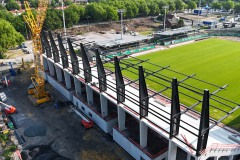 Blick auf die Westtribüne am 1. Juni 2025