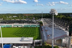 Blick auf die Westtribüne (23.6.2025)