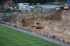 Das LVM-Preußenstadion am 3. Juli 2025. Der Aushub in der Ostkurve.