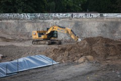 Das LVM-Preußenstadion am 3. Juli 2025. In der Ostkurve wird heftig gebaggert.