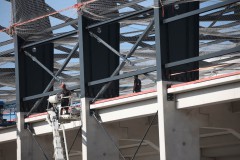 Das LVM-Preußenstadion am 3. Juli 2025. Hier werden Bauteile verspannt.