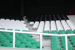 Das Preußenstadion mit der neuen Westtribüne. Am Knick zur Kurve hin wird es sehr unruhig...