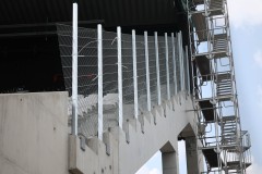 Das Preußenstadion mit der neuen Westtribüne. Etwas für hartgesottene Fans.