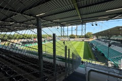 Die West am Tag vor dem ersten Einsatz im Spiel  gegen Paderborn. Hier direkt am Zaun ist die Sicht doch sehr eingeschränkt.