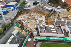 Die Ostkurve - links ist zu sehen, dass auch die Ost ein bisschen in die Kurve geht. Die Ostkurve - links ist zu sehen, dass auch die Ost ein bisschen in die Kurve geht.