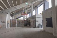 Überall wird verkabelt.