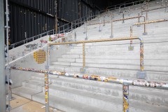 Der Gästeblock... sieht mittlerweile schon etwas bunter aus... Der Gästeblock... sieht mittlerweile schon etwas bunter aus...