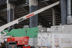 Es wird farbig: Kioske werden grün, Stelzen grau. Es wird farbig: Kioske werden grün, Stelzen grau.