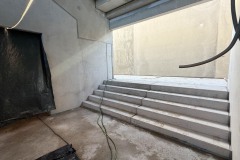 Das LVM-Preußenstadion Mitte Januar 2026. Über diese Treppen gelangt man unter der Ost hoch,.