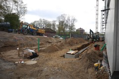 Die Ostkurve am 10. April. Hinter der Ost wurden zuletzt Anlagen zur Entwässerung installiert.