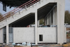 Die Osttribüne von Südosten aus.