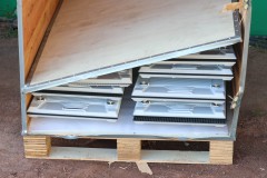 Hier liegen die Teile der Videowall....