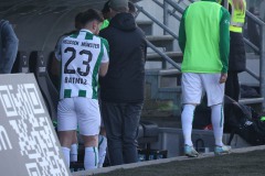 Preußen Münster - 1. FC Nürnberg 0:1. Malik Batmaz macht sich zum Einsatz bereit.