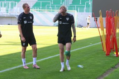 Trainingsauftakt am 28. Juni 2026. Bange Blicke von Simon Scherder für Marvin Schulz.
