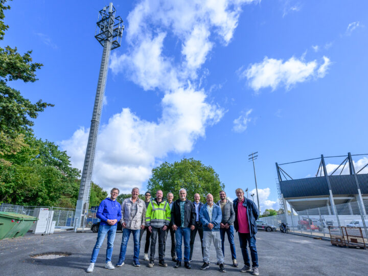 Neuer Mobilfunkmast am LVM-Preußenstadion sorgt für besseren Empfang