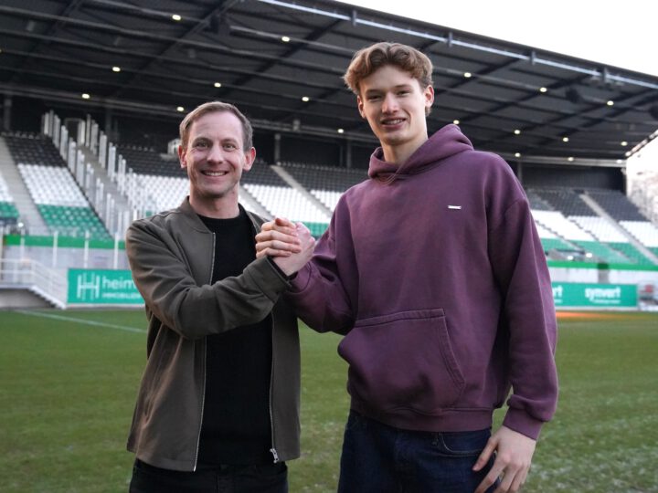 Niklas Varelmann unterschreibt Profivertrag