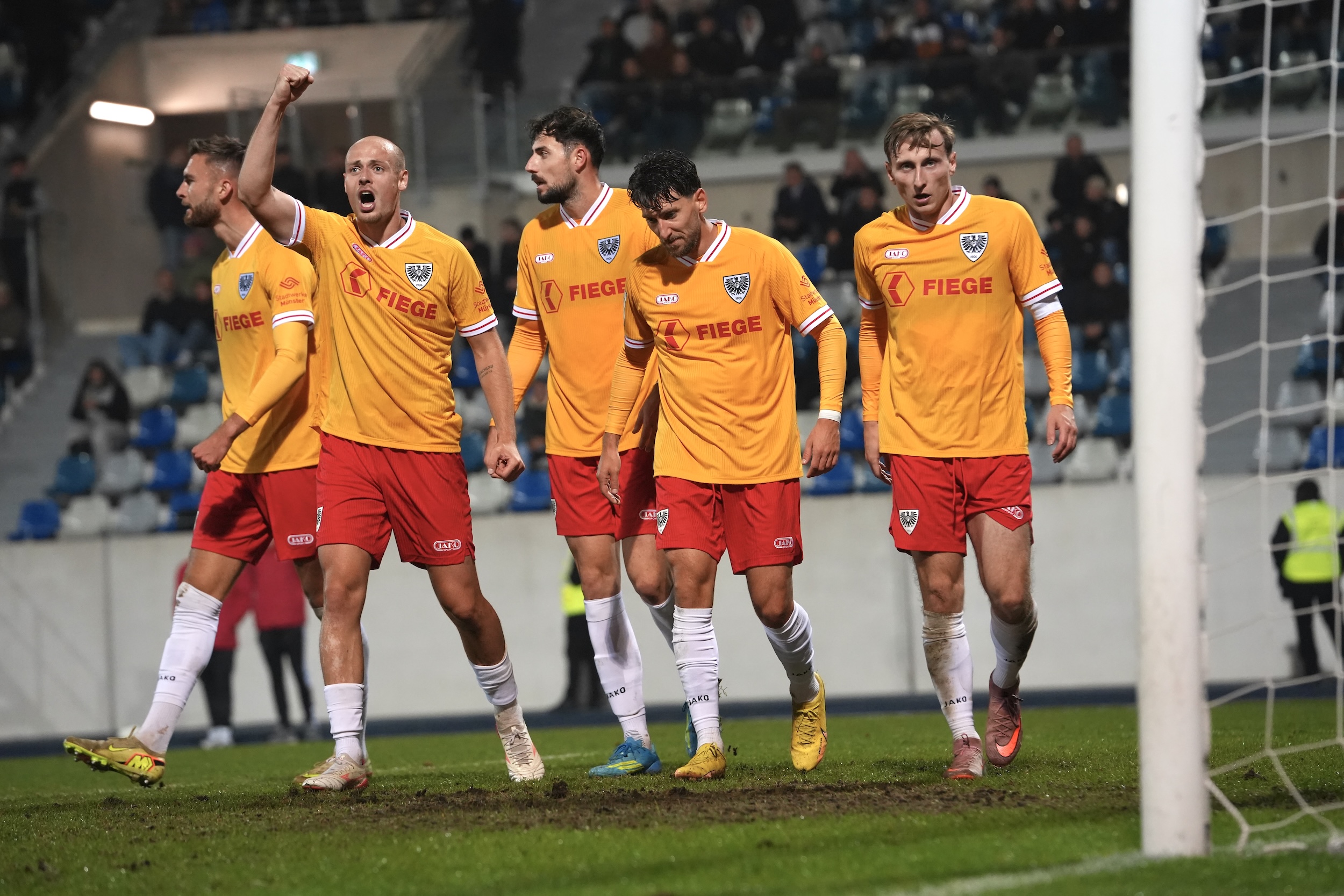 3:2 in Wattenscheid: Preußen Münster rettet sich gerade noch so ins Viertelfinale