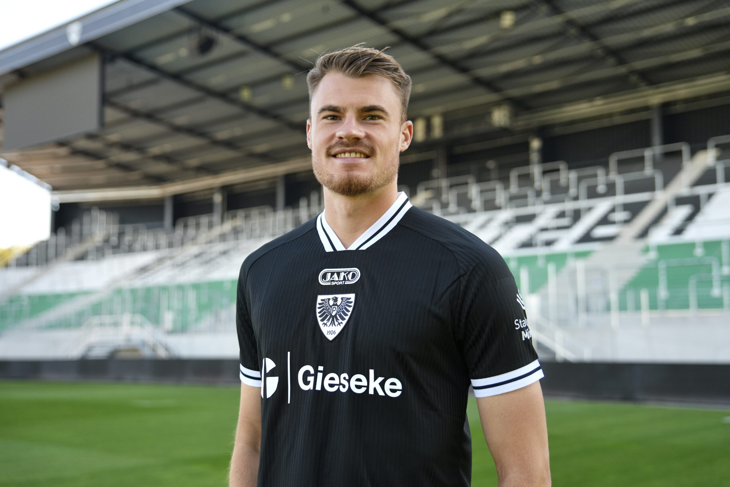 Schwarz im DFB-Pokal: Noch’n Sondertrikot