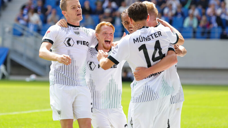 Jubel nach dem Treffer zum 2:2. Foto: firo sportphoto