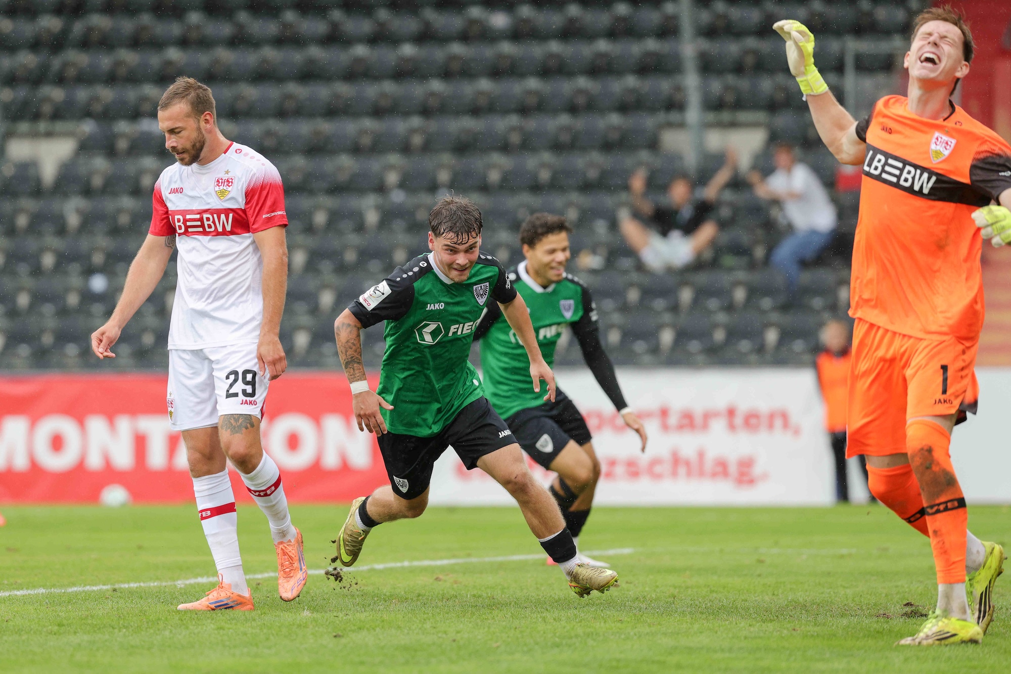 Preußen Münster schlägt Stuttgart und springt auf Platz 3