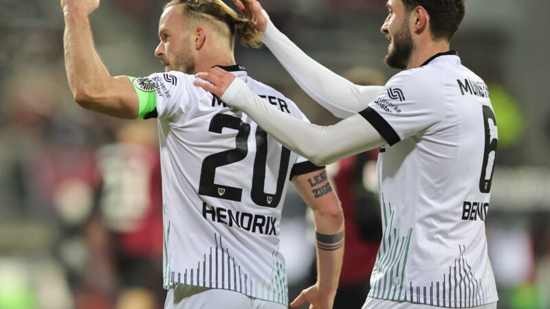 Jorrit Hendrix jubelt nach dem Tor zum 1:1. Foto: firo Sportphoto