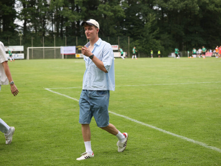 Von wegen weg: Johannes Schenk verlängert vorzeitig in Münster