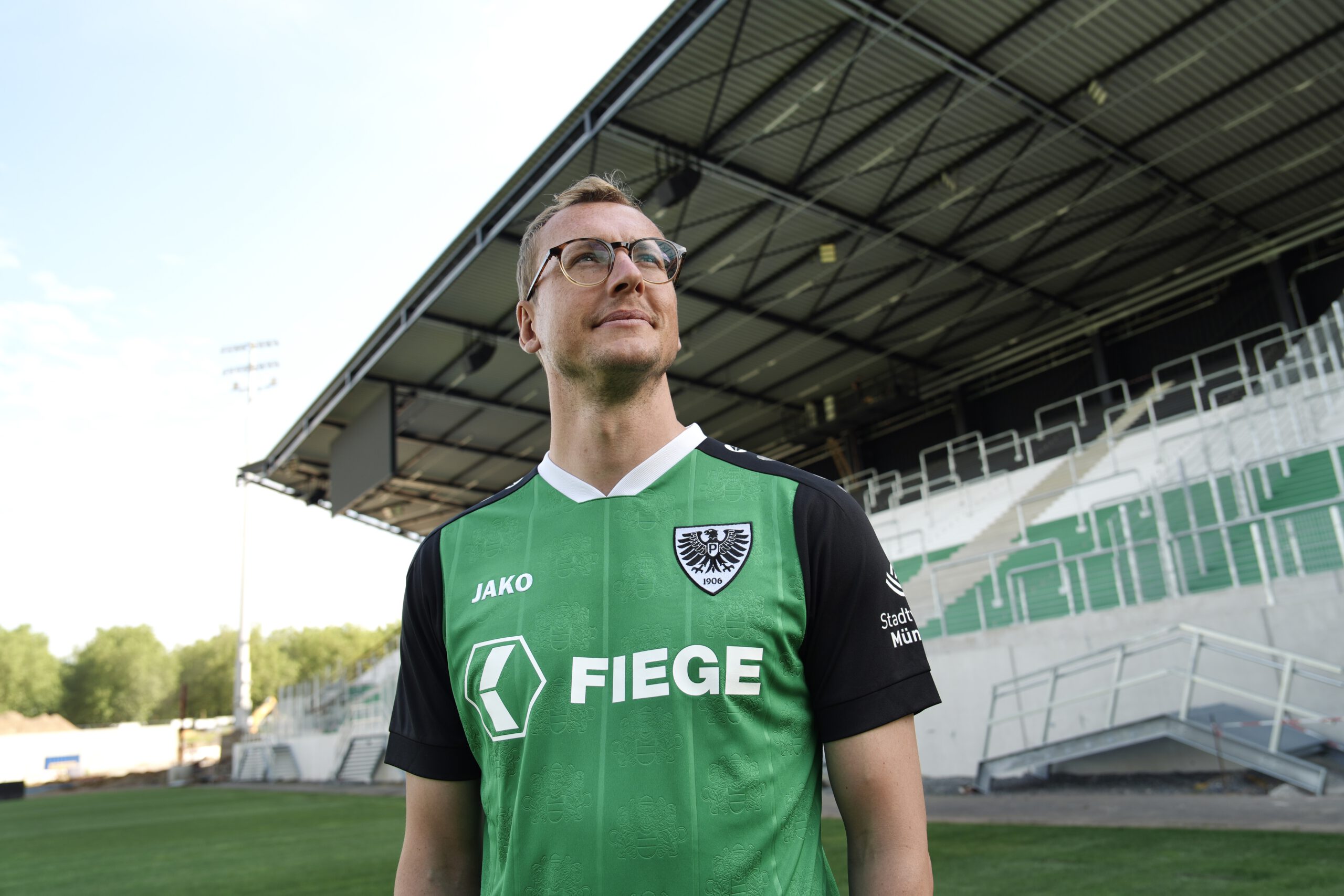 Schlicht-zeitlos: Das neue Preußen-Trikot 2026/2027