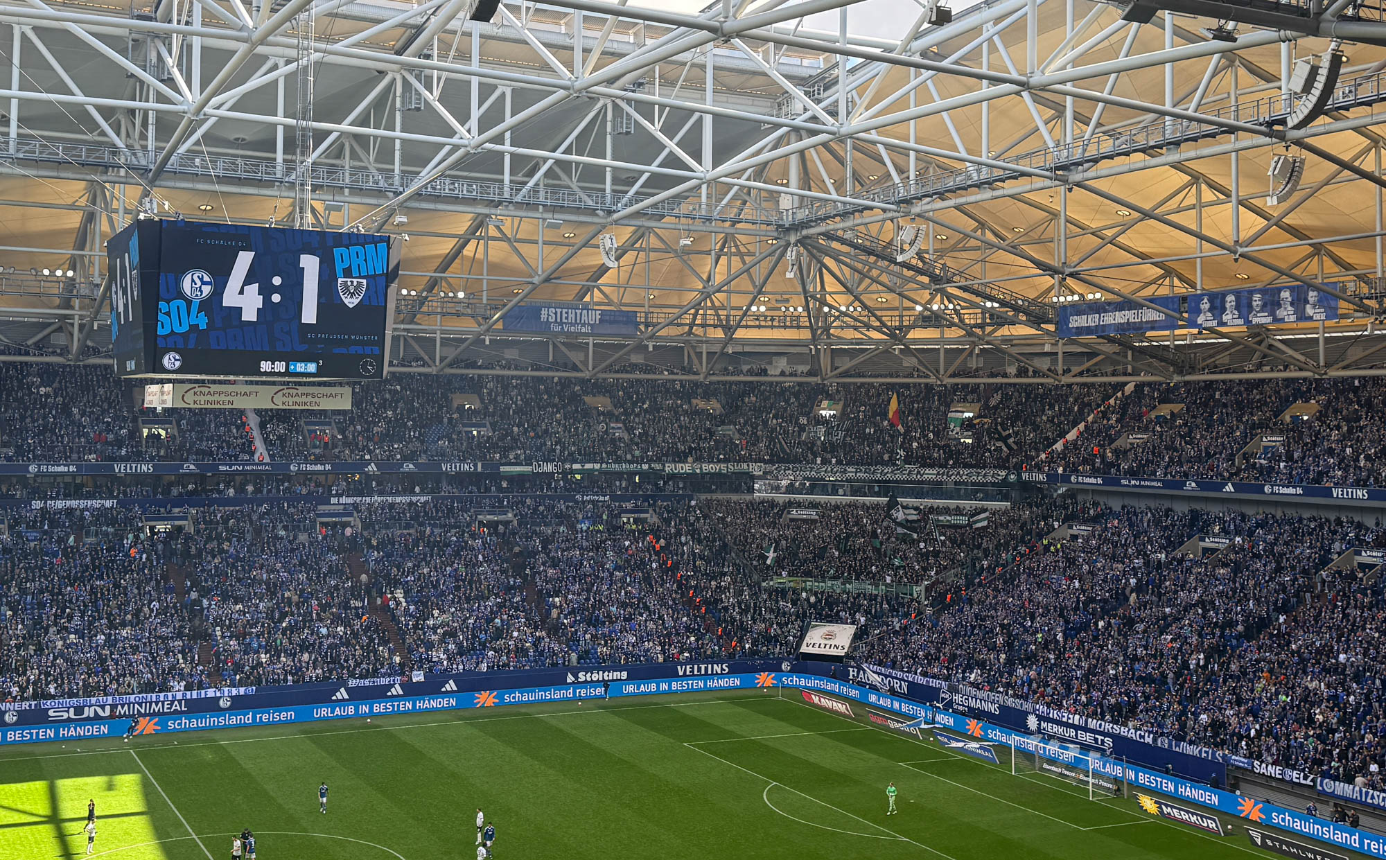 Ängstlich und chancenlos: Münster geht auf Schalke unter