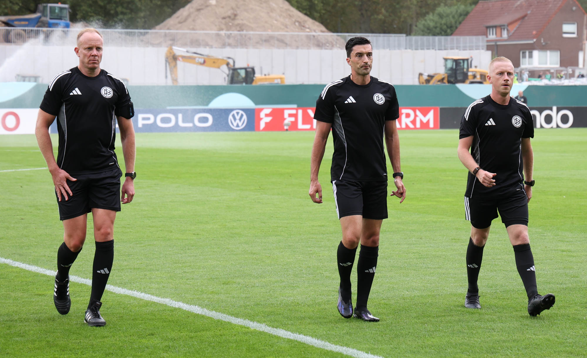 Die Aufreger-Szenen im Pokalspiel gegen Karlsruhe