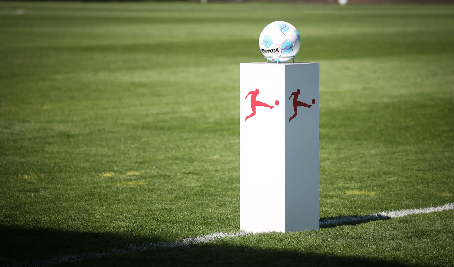 Saisonstart in Karlsruhe, Derby Ende November