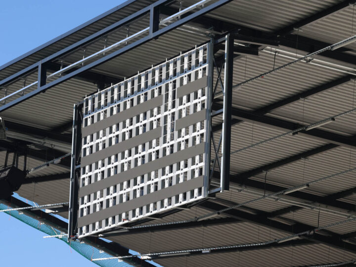 Bautagebuch 42: Videowall und Flutlicht